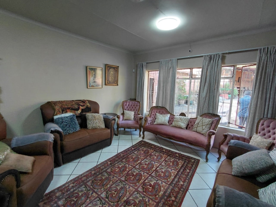 5 Bedroom Property for Sale in Elandsrand North West